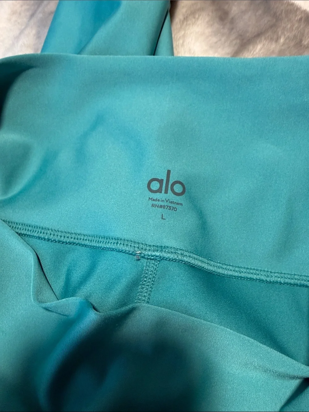 NWOT Alo Yoga 7/8 High-Waist Airlift Legging Ocean Teal